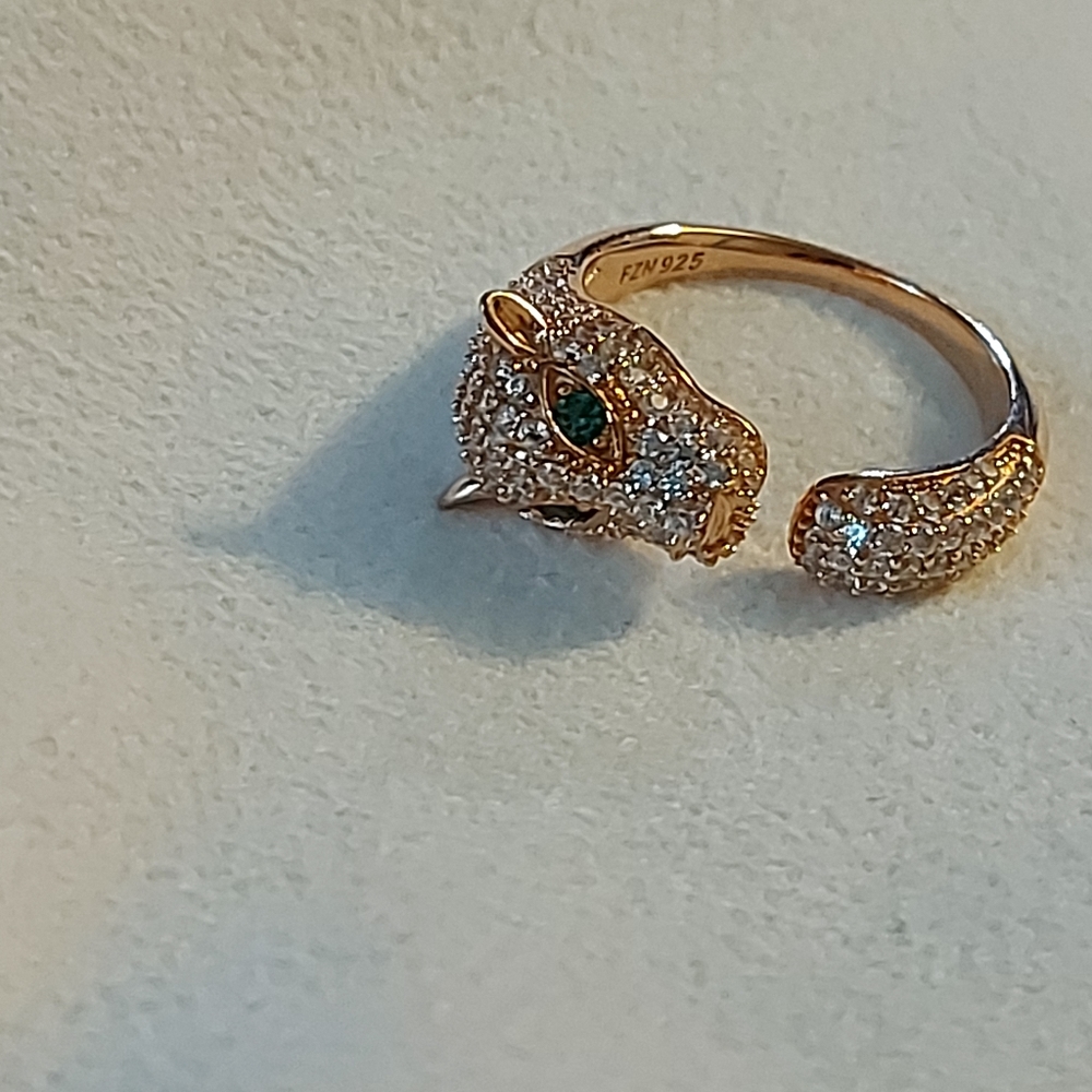 Ring - Picture 4 of 6